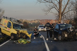mortale-Rivoli-foto-Artesi-2-300x199 Incidente mortale a Rivoli, perde la vita un 40enne