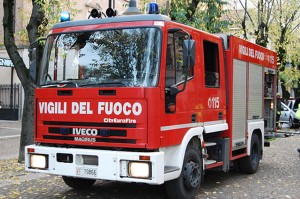 vigili-del-fuoco-300x199 Paura a San Raffaele Cimena: brucia una villa