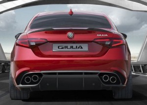 Alfa-Romeo-Giulia2-300x215 Fca sorride: l'ascesa della Giulia incrementa le vendite Alfa Romeo del 47,25 %