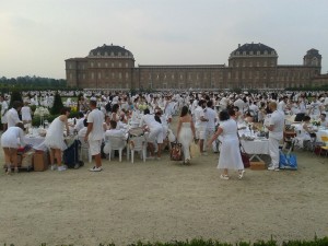 cena-in-bianco-reggia-300x225 Venaria, quasi 20 mila alla cena in bianco