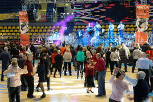 IMG_9528-300x200 Fotogallery - Festa d'auguri Over 60 al Palaruffini di Torino