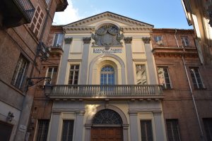 Real-Collegio_Facciata-300x200 Home