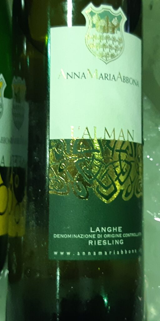 abbona-vini-512x1024 Da Tenuta Carretta e Cascina Alberta due begli esempi di Riesling Renano del Piemonte