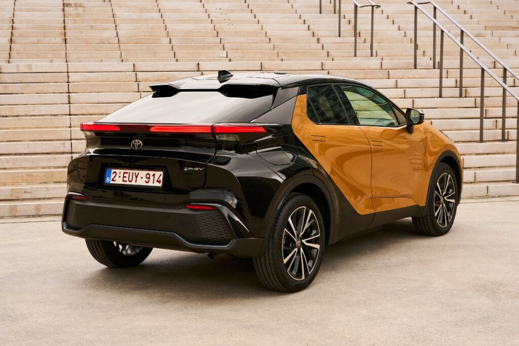 Toyota-C-HR-5-1024x683 Toyota C-HR, il crossover giapponese che piace agli europei