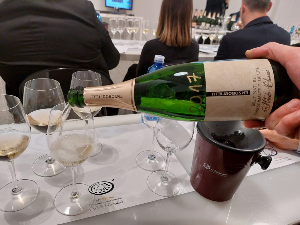 Boglietti-Nebbione17-1024x768 La degustazione del Nebbione, il metodo classico con le punte del Nebbiolo