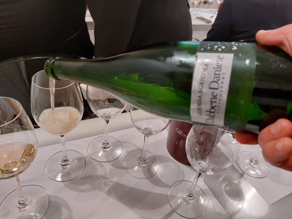 Dabbene-Nebbione-1024x768 La degustazione del Nebbione, il metodo classico con le punte del Nebbiolo