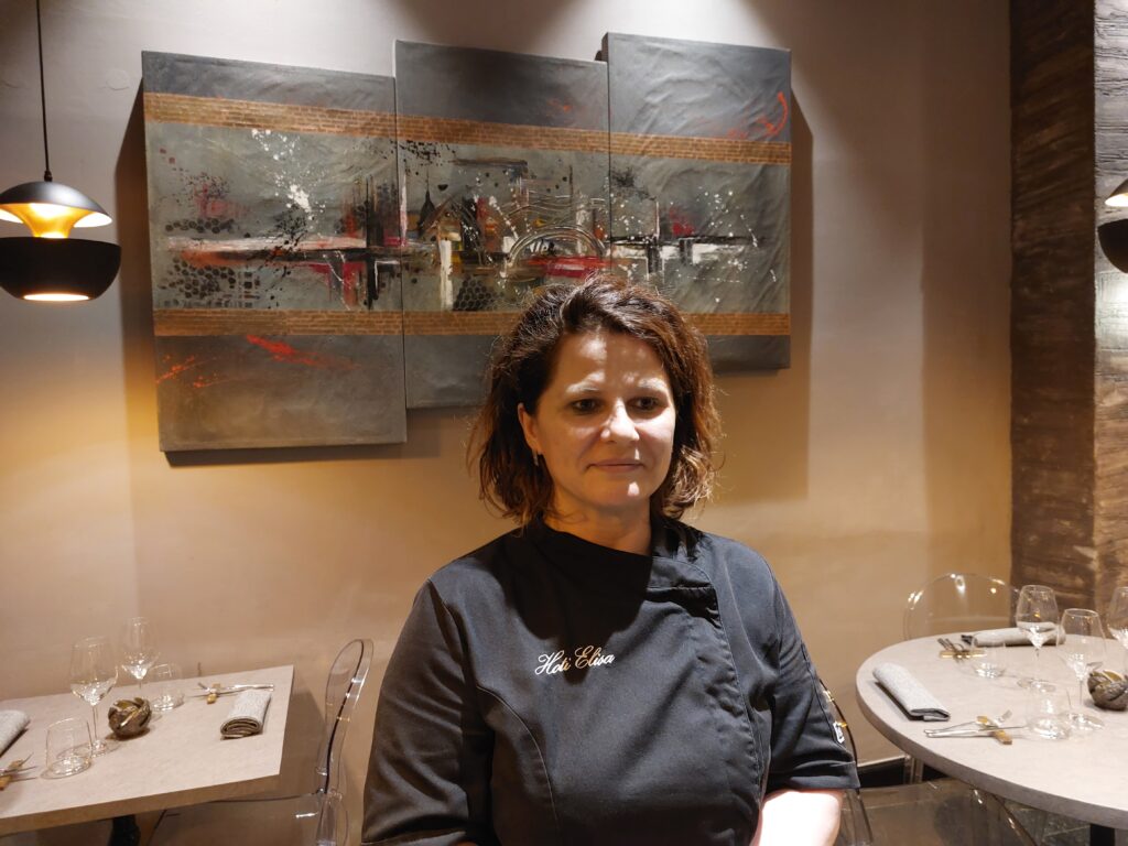Elisa-Hoti4-1024x768 Capasanta, scampi, ricci di mare e petto d’anatra nella Madia gourmet in precollina