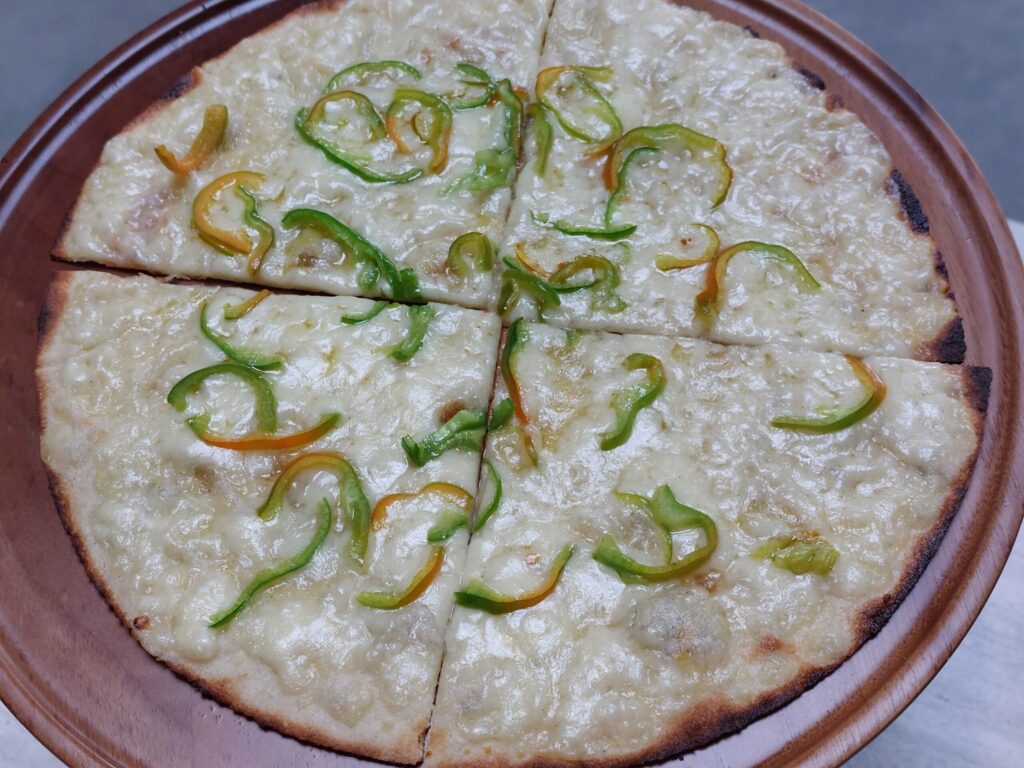 pizza-caprese1-1024x768 Sapori, profumi e colori del mare di Capri a Torino