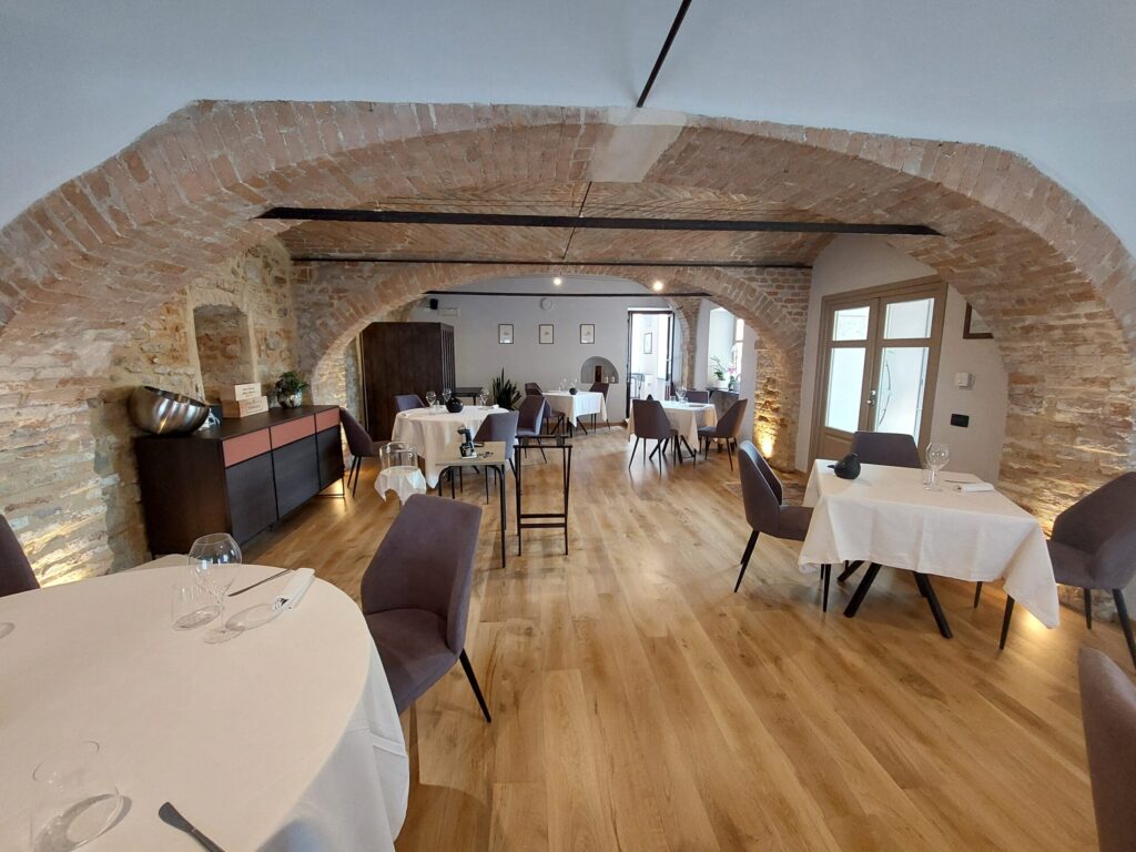 sala-grande2-1024x768 Come si mangia da Camia a Fornaci di Novello