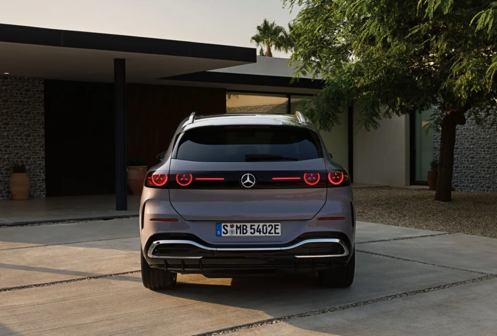 Mercedes_GLC-2-1024x694 Mercedes Benz GLC, la compagna perfetta per le avventure quotidiane