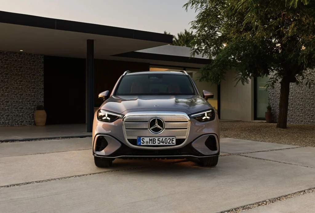 Mercedes_GLC-3-1024x694 Mercedes Benz GLC, la compagna perfetta per le avventure quotidiane