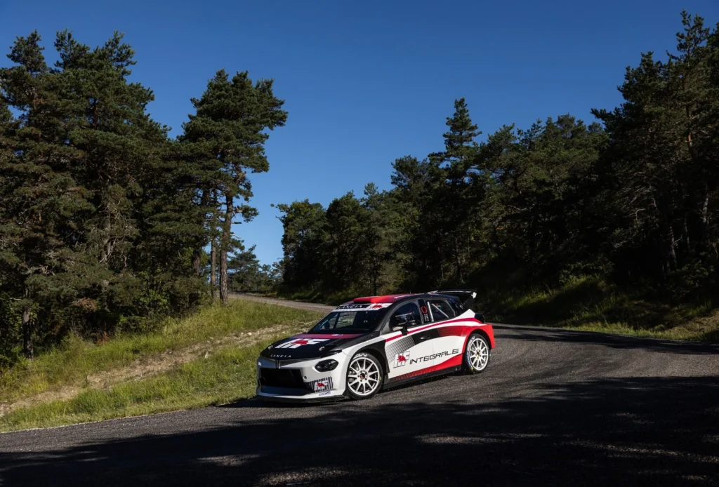 Ypsilon_Rally2-2-1024x694 Lancia entra nel mondo WRC