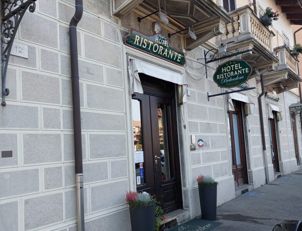 20251011_130926-1024x784 Insalata russa, agnolotti e coniglio grigio. Dove mangiar bene la cucina piemontese a Torino