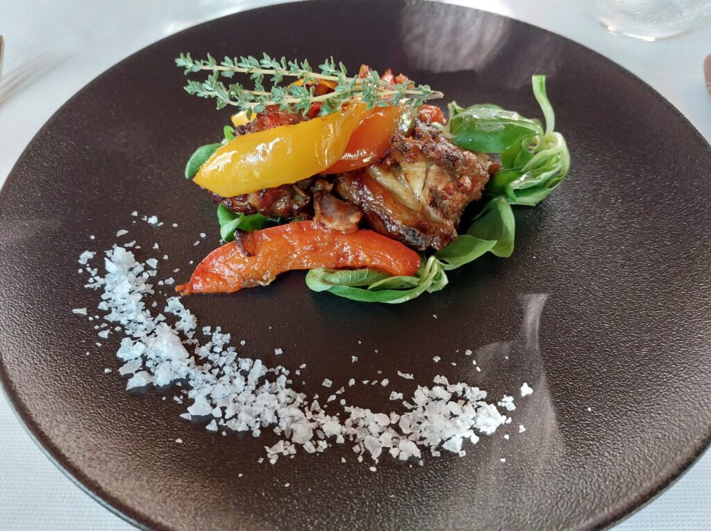 20251011_135743-1024x764 Insalata russa, agnolotti e coniglio grigio. Dove mangiar bene la cucina piemontese a Torino