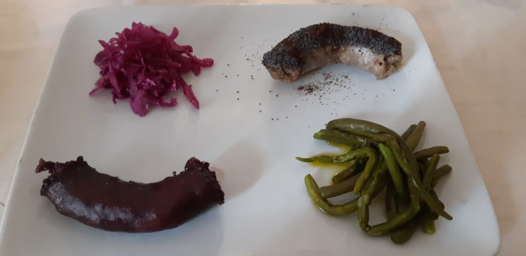 salsiccia-variazioni-andrea-1024x498 Undici Osterie che raccontano un viaggio gastronomico attraverso l’Italia