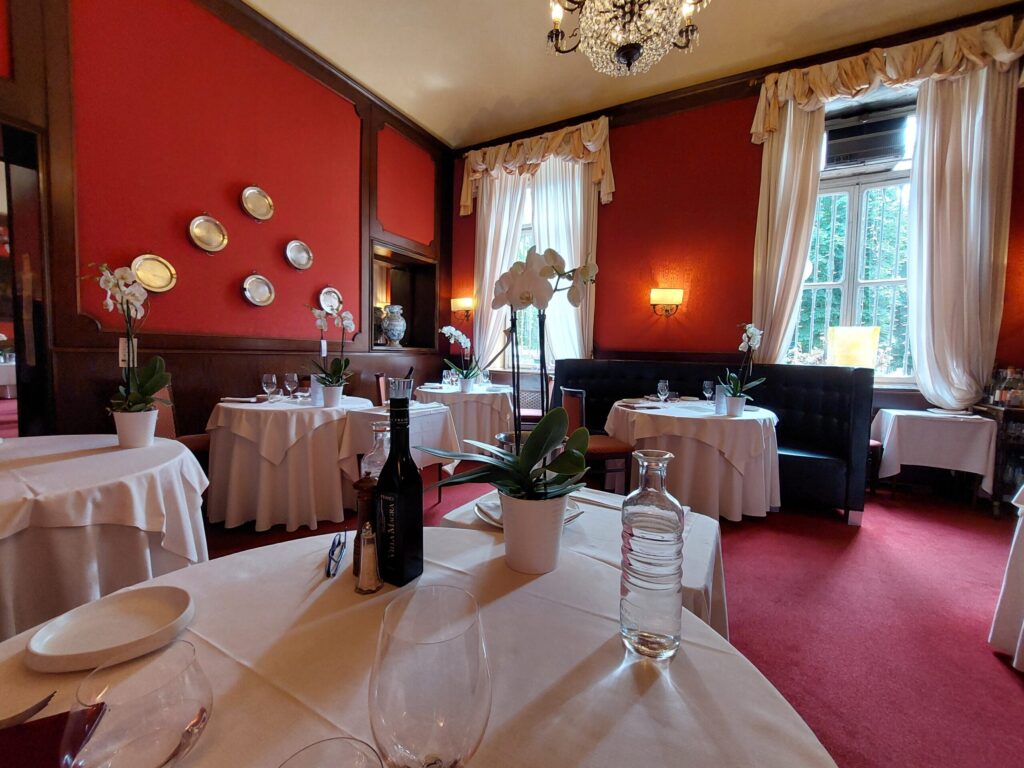 sala1-1024x768 I migliori posti dove mangiare a Torino secondo I Cento
