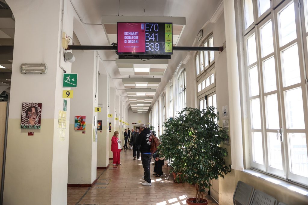 Anagrafe-Torino-01-1024x682-1 Al via il piano straordinario per la sostituzione delle Carte d’Identità cartacee con Carta d’Identità Elettronica (CIE)