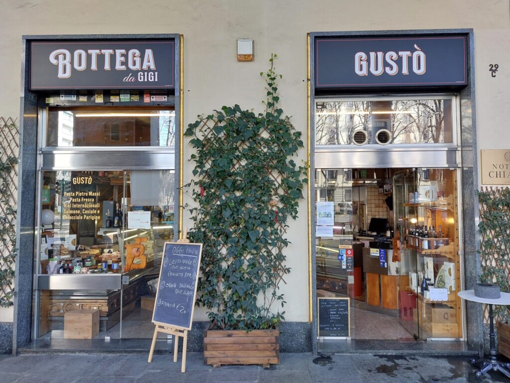 Gigi-esterno-1024x768 Storia e Raclette sotto i portici di Torino