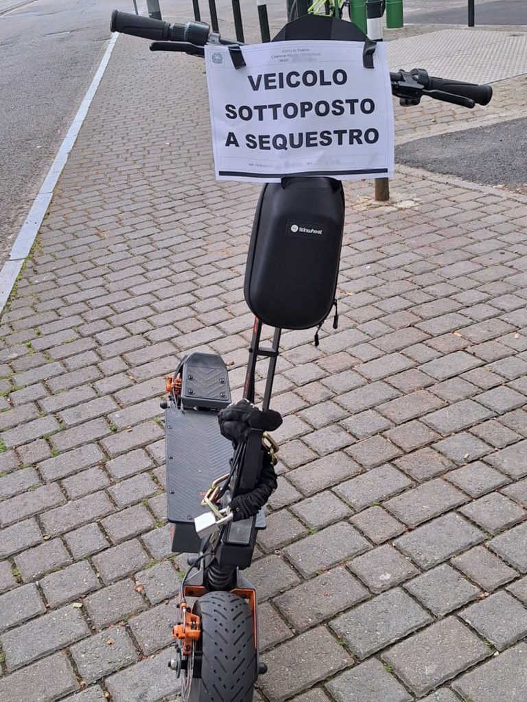 06c7891c-c983-448b-8ca7-021ee450efd4-768x1024-1 Controlli della Polizia Locale a Torino: una denuncia e due mezzi sequestrati