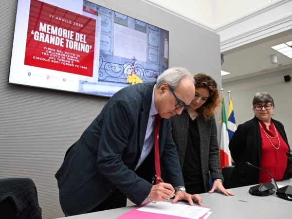 torino_case_occupate-2-600x450 Home