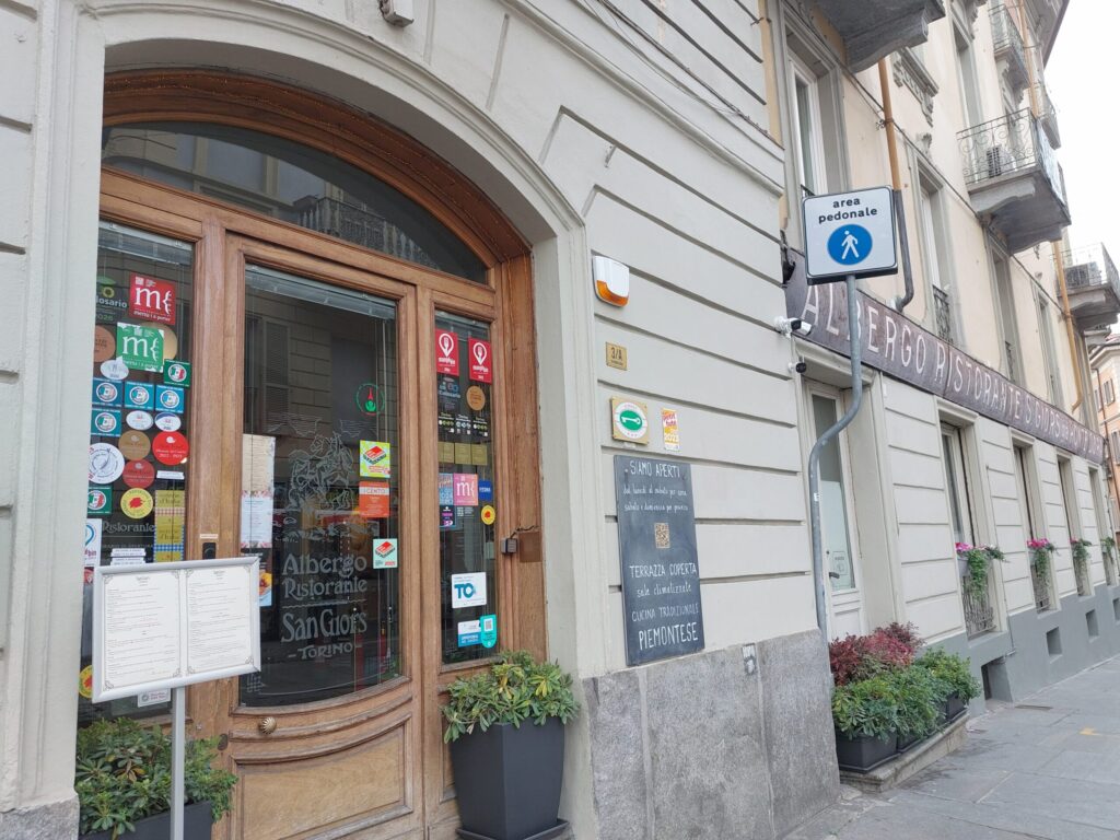San-Giors-esterno-1024x768 L'Uliveto e il San Giors si incontrano a cena