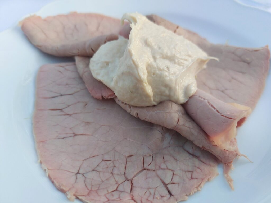 vitello-tonnato-1024x768 Cena in vigna a Bricco Lù, terra di Grignolino, Barbera e Moscato d’Asti